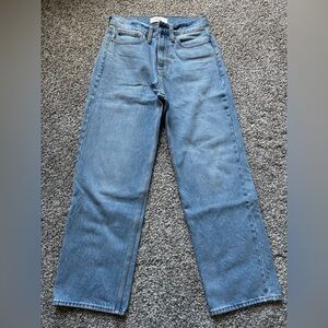 Abercrombie Mid Rise Slouchy Jean Sz 25 Short